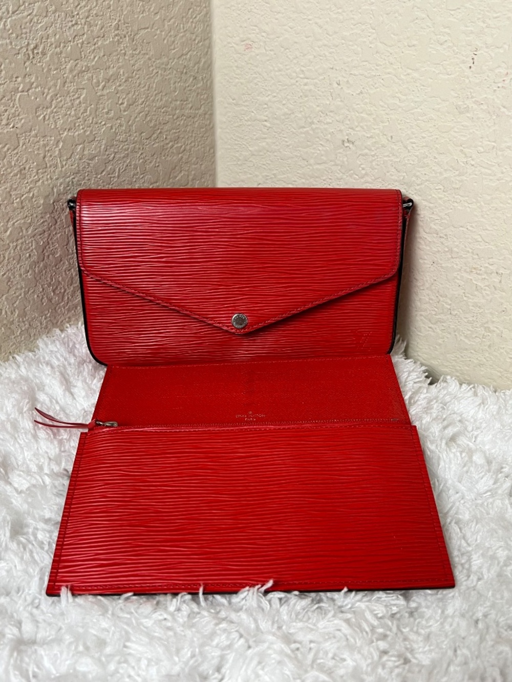 Louis Vuitton Epi Leather Pochette Félicie - Picture 2 of 8